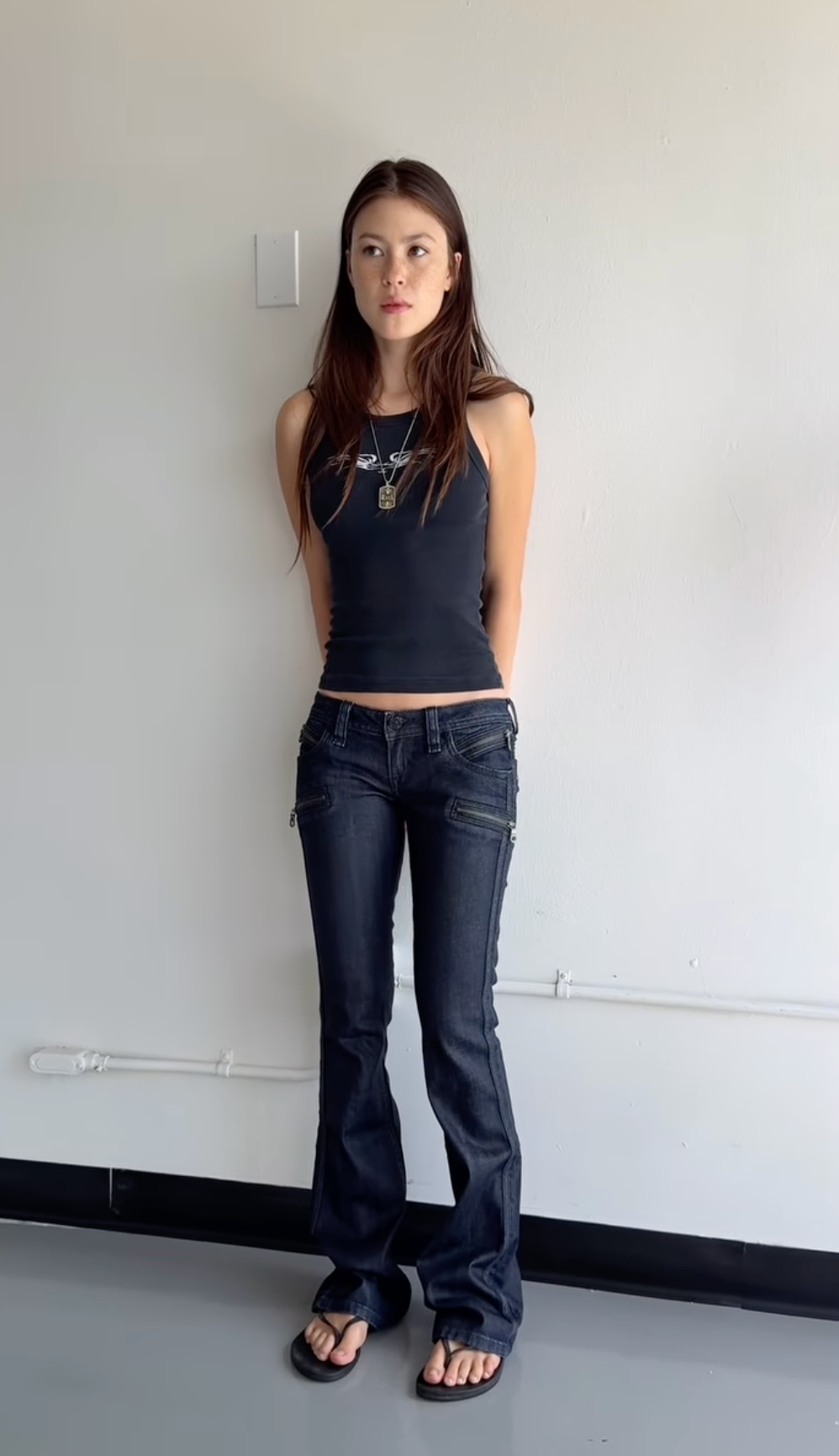 Model is 5'10 wearing size 25